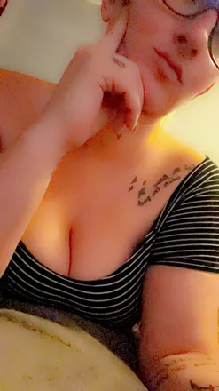 OnlyFans cuenta stonermomof3 header 2