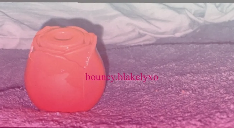 OnlyFans cuenta rosesarepiink92 header 2