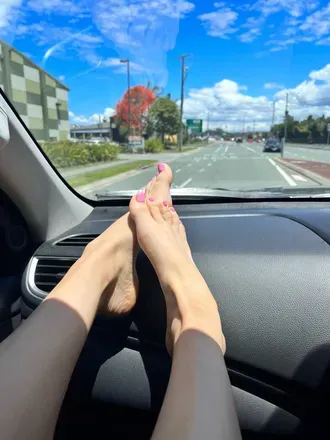 OnlyFans account  feetbyadriana_official avatar 1
