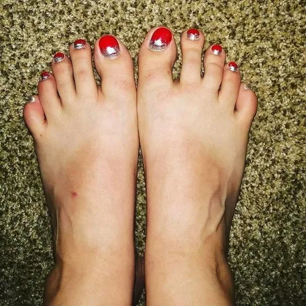 OnlyFans cuenta foreverbeautifulfeet header 2
