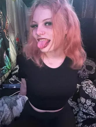 OnlyFans cuenta purple_krystal avatar 1
