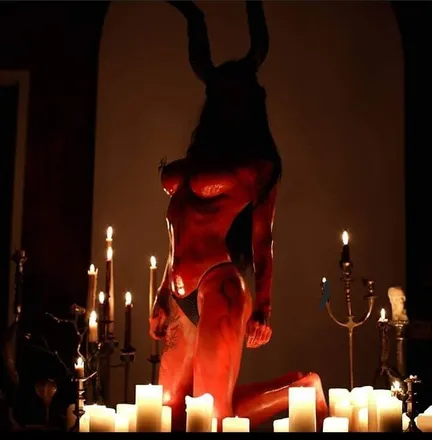 OnlyFans cuenta darkqueen616 header 2