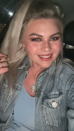 OnlyFans account  thegirlwiththegr3yhair avatar 1