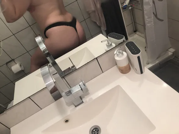 OnlyFans cuenta kxoxo1412 header 2