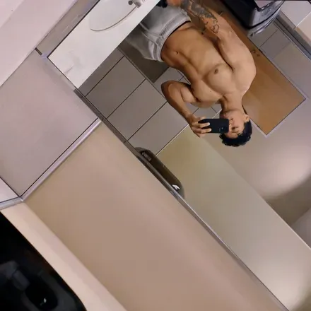 OnlyFans cuenta isaaccor header 2