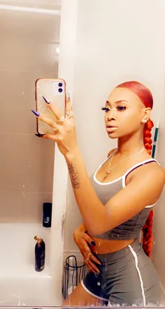 OnlyFans cuenta thatsbrii header 2