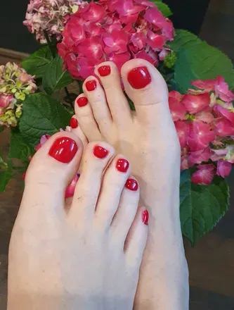 OnlyFans cuenta redlady_yourfeetdream avatar 1