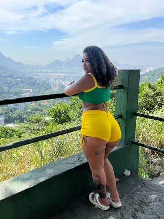 OnlyFans cuenta larissagiulia avatar 1