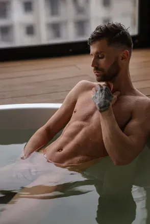 OnlyFans cuenta hotbeastxxx header 2