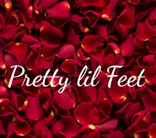 OnlyFans cuenta prettylilfeet20 header 2