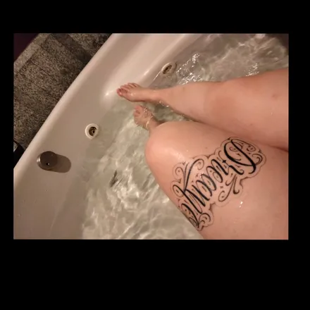 OnlyFans cuenta moni_oo header 2