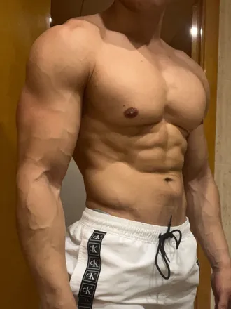 OnlyFans cuenta maximohotby header 2