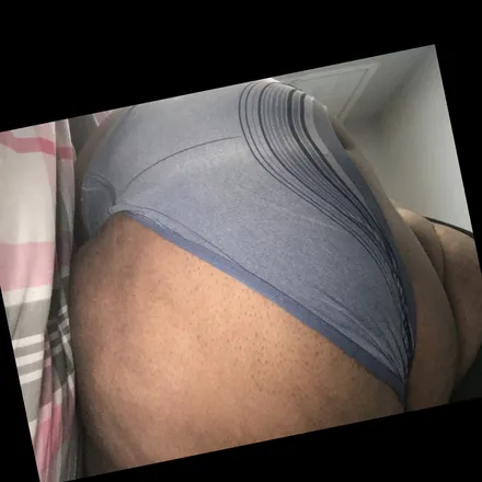 OnlyFans cuenta submissivericanqueen header 2