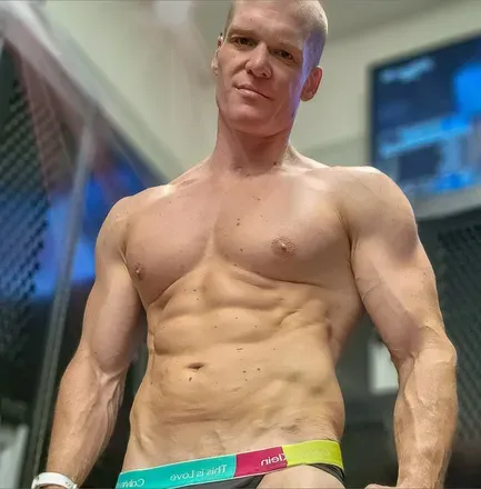 OnlyFans cuenta fitdaddyzane avatar 1