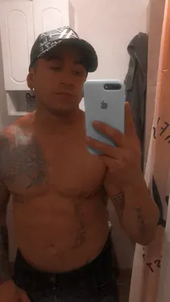 OnlyFans cuenta emireparadook avatar 1