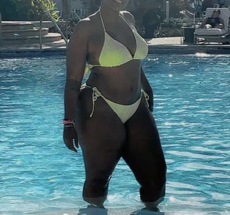 OnlyFans cuenta therealjuicybootie header 2