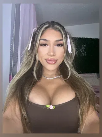 OnlyFans account  heyyjasminexxx avatar 1