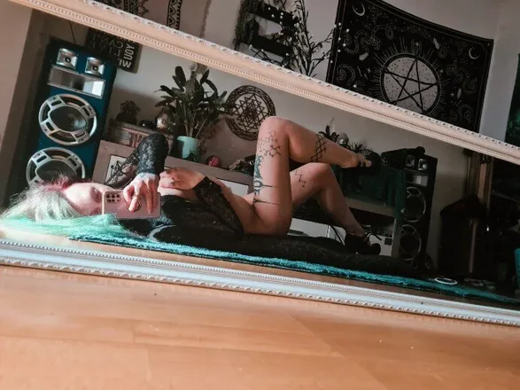 OnlyFans cuenta xxdijulsxx header 2
