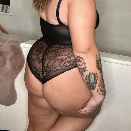 OnlyFans account  thegirlwiththebag header 2