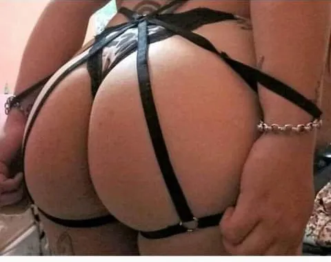 OnlyFans cuenta reynaaaa08 header 2