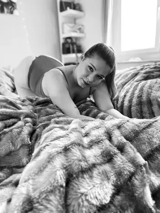 OnlyFans cuenta badbunnygirls avatar 1