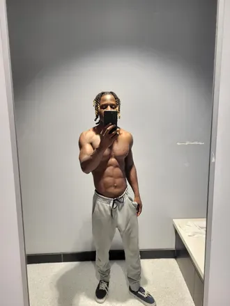 OnlyFans of mclovinyb
