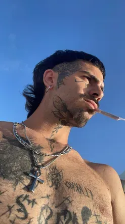 OnlyFans cuenta charlyeink avatar 1
