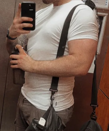 OnlyFans account  youngirishstud header 2