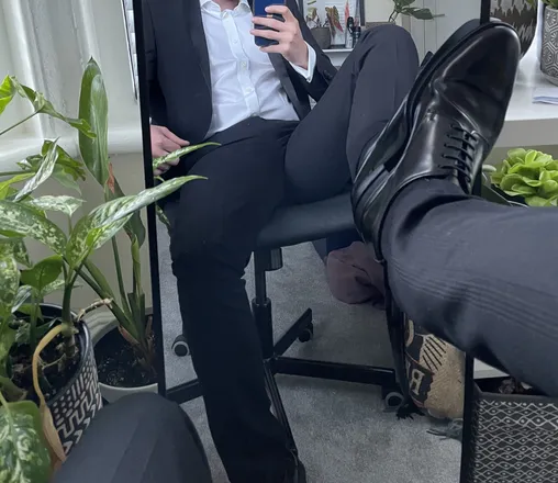 OnlyFans cuenta suitedguy3 header 2