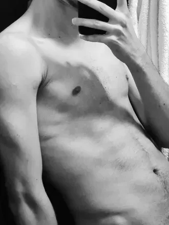 OnlyFans cuenta u210786172 header 2