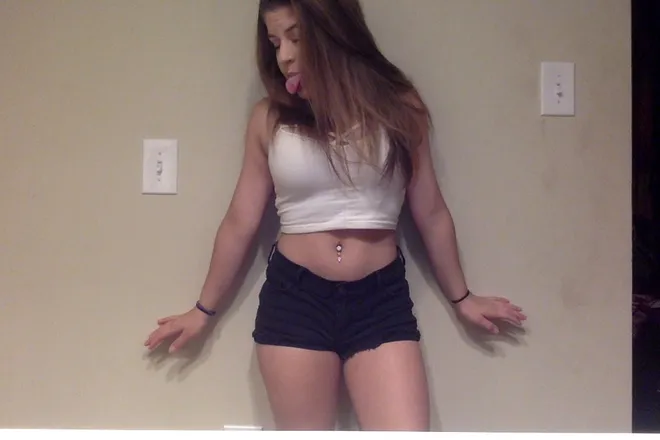 OnlyFans cuenta petitebaby112 header 2
