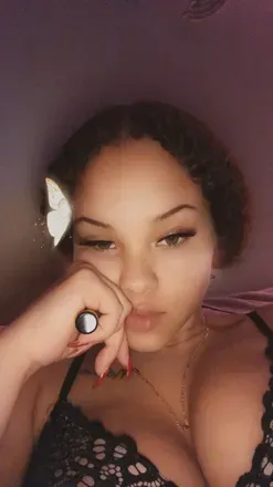 OnlyFans cuenta prettygirllinna0504 avatar 1