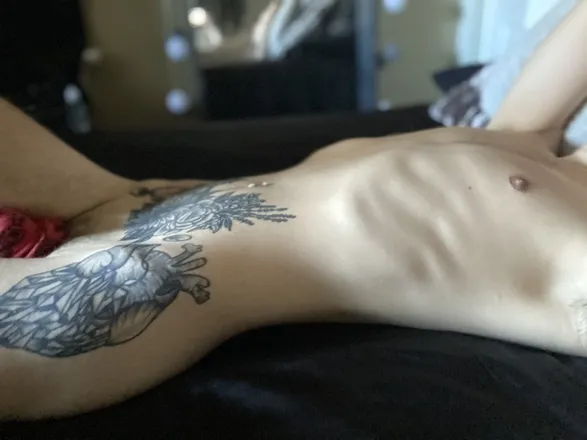 OnlyFans cuenta playnicepeaches header 2