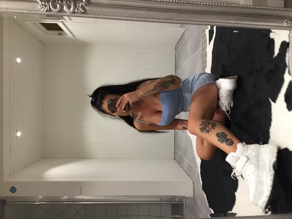 OnlyFans cuenta amandakeyzi header 2