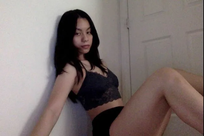 OnlyFans account  luvrlyss header 2