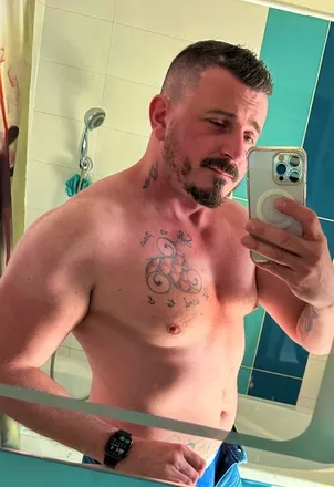OnlyFans cuenta mike8510 header 2