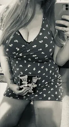 OnlyFans cuenta bookishandbustyxxx avatar 1