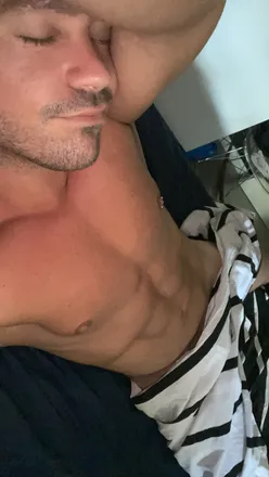 OnlyFans cuenta u25652780 header 2