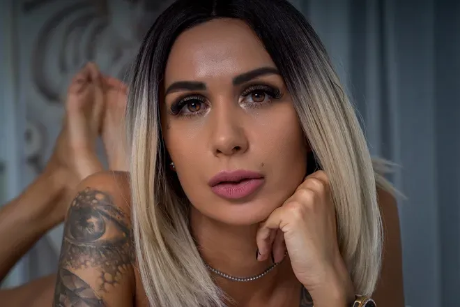 OnlyFans account  tracylowe avatar 1