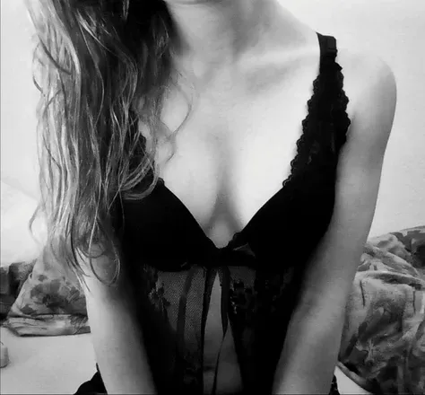 OnlyFans account  lonabloom avatar 1