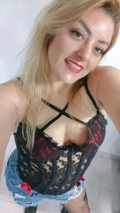 OnlyFans account  nayebeth header 2