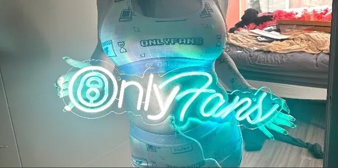 OnlyFans account  kennedinicolexoxo header 2