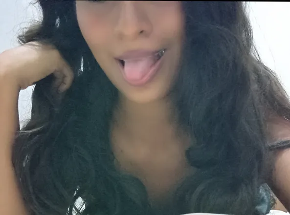 OnlyFans account  queens0 header 2