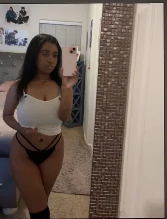 OnlyFans account  ambearrrrbabyyyy header 2