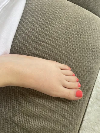 OnlyFans cuenta beasbeautifultoes header 2