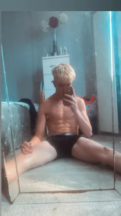 OnlyFans cuenta jamesx21x header 2