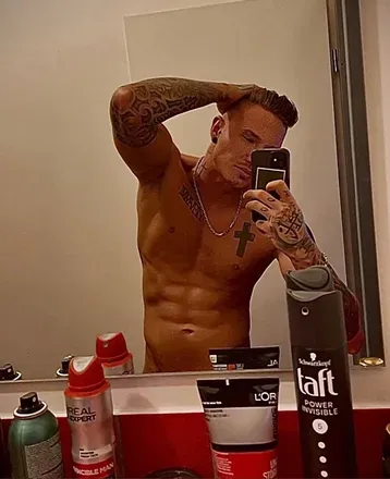 OnlyFans account  eazye96 avatar 1