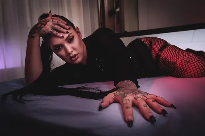 OnlyFans cuenta baddiebratzcr header 2
