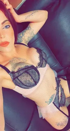 OnlyFans cuenta busty_alice avatar 1