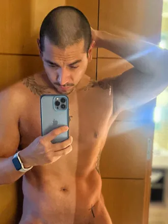 OnlyFans account  slmmercado header 2